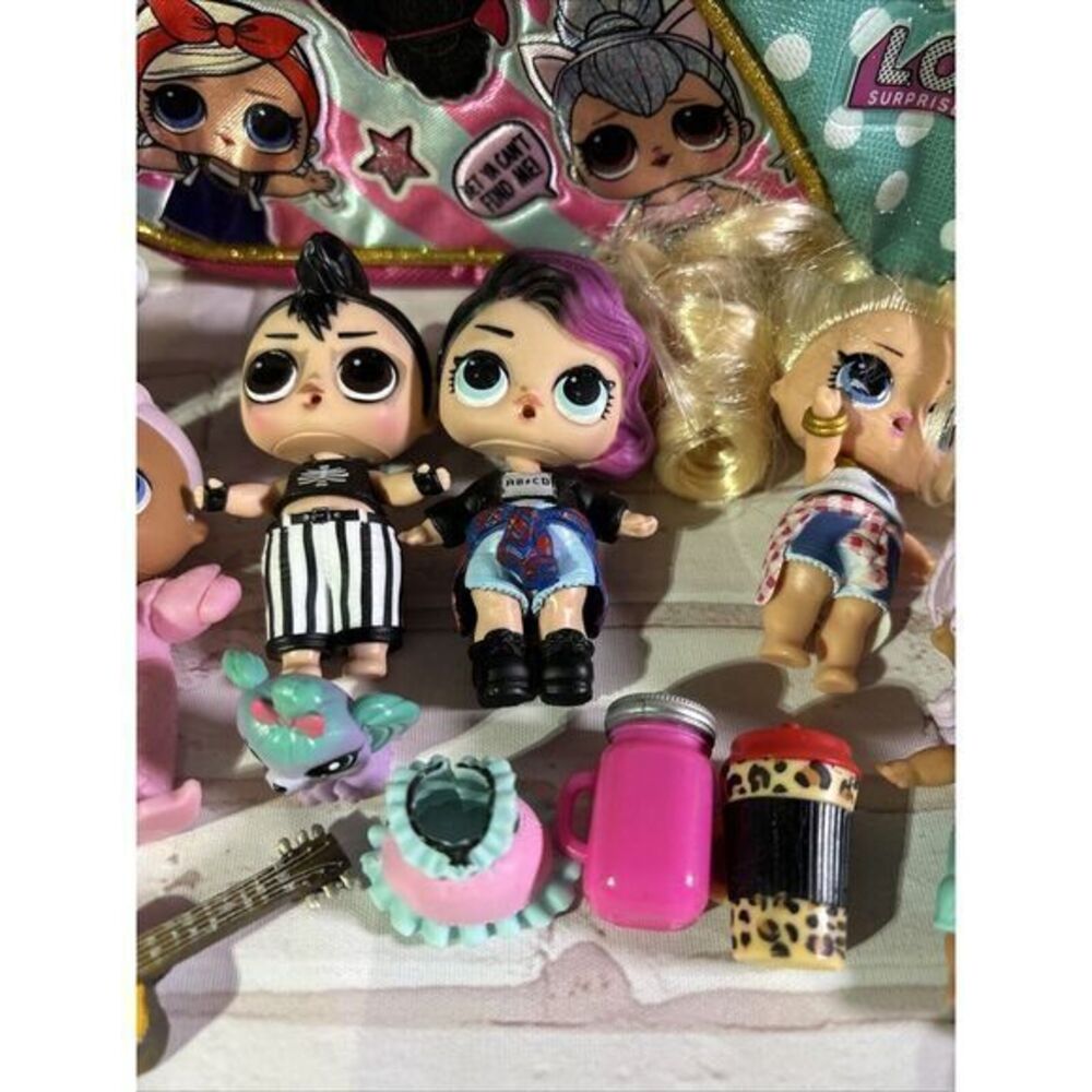 LOL Surprise Dolls Pets Lot Accessories Clothing With Bag - Picture 3 of 11
